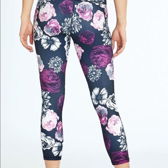 Balance collection floral High Waist Capri‎ - Picture 3 of 8